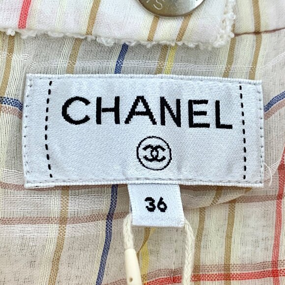 Chanel “Station” Series White pocket logo-buttoned woven tweed skirt - Picture 6 of 9